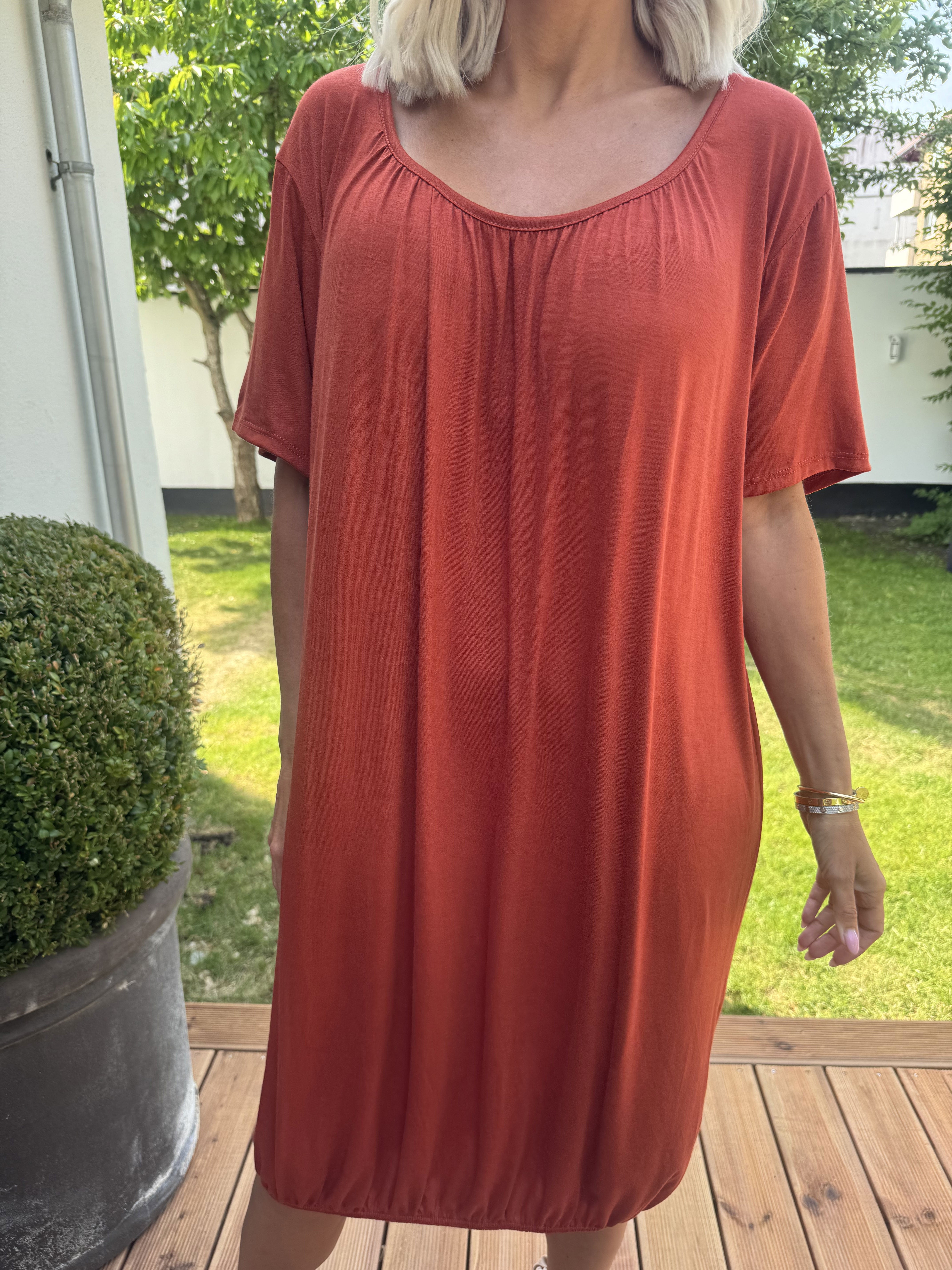 Miracle Dress - Basic klänning i viskos med resår nedtill